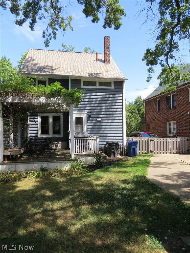 17469 Norton Avenue Lakewood OH 44107