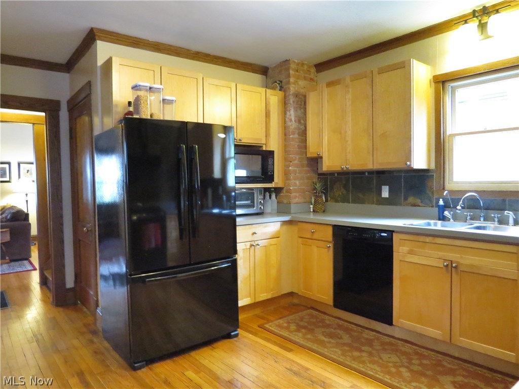 17469 Norton Avenue Lakewood OH 44107