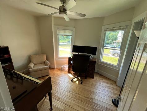 6914 Wakefield Avenue Cleveland OH 44102