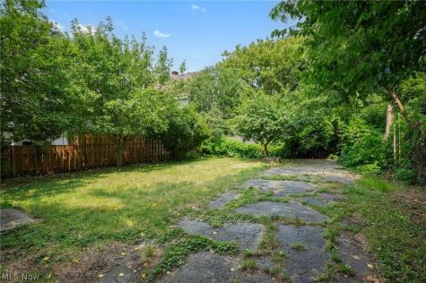 6914 Wakefield Avenue Cleveland OH 44102