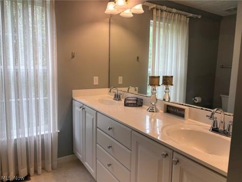 4582 Devereux Drive Copley OH 44321
