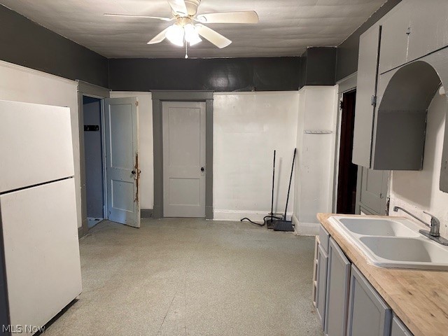 127 Oxford Street Campbell OH 44405