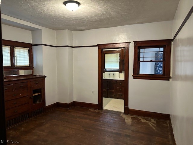 127 Oxford Street Campbell OH 44405