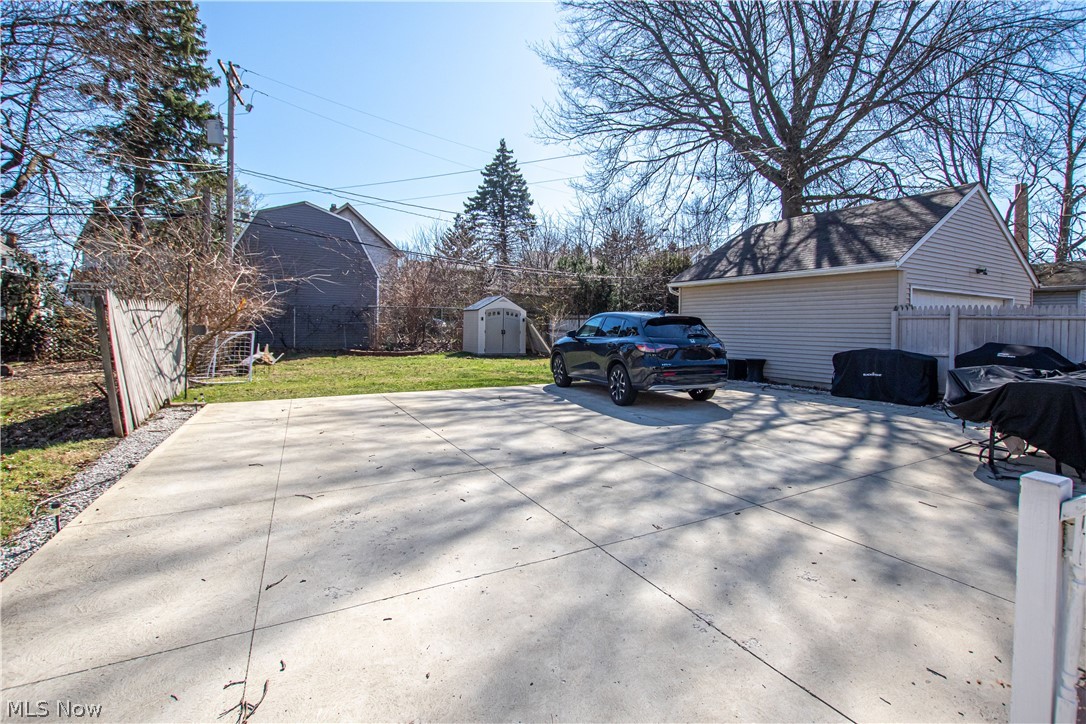 10903 Parkhurst Drive Cleveland OH 44111