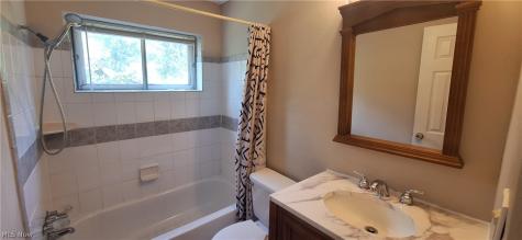 193 Dalepark Drive Bedford OH 44146