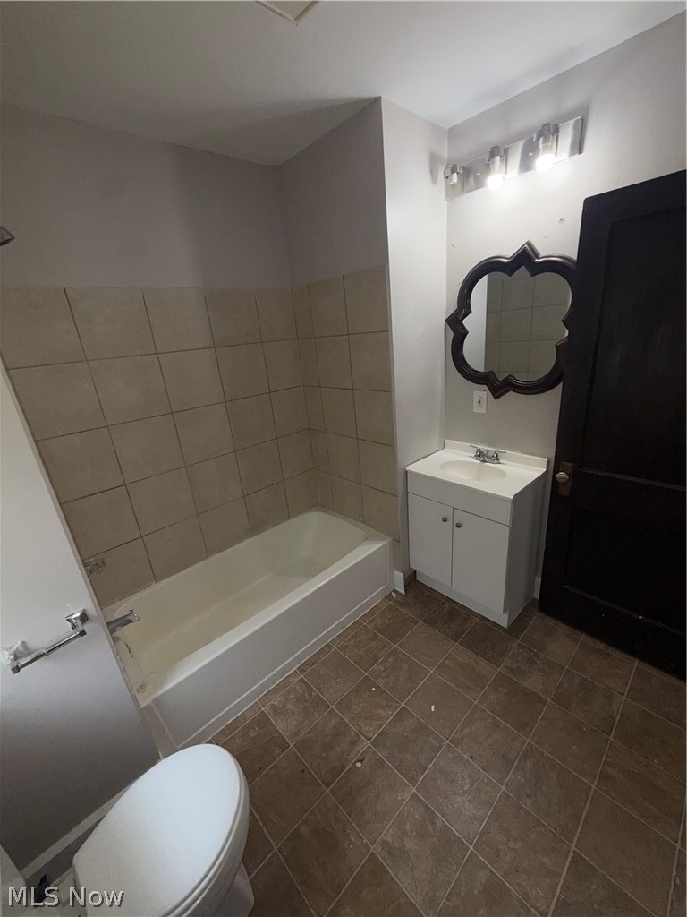 1446 E 174th Street Cleveland OH 44110