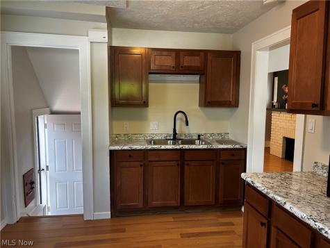 3383 W 128th Street Cleveland OH 44111