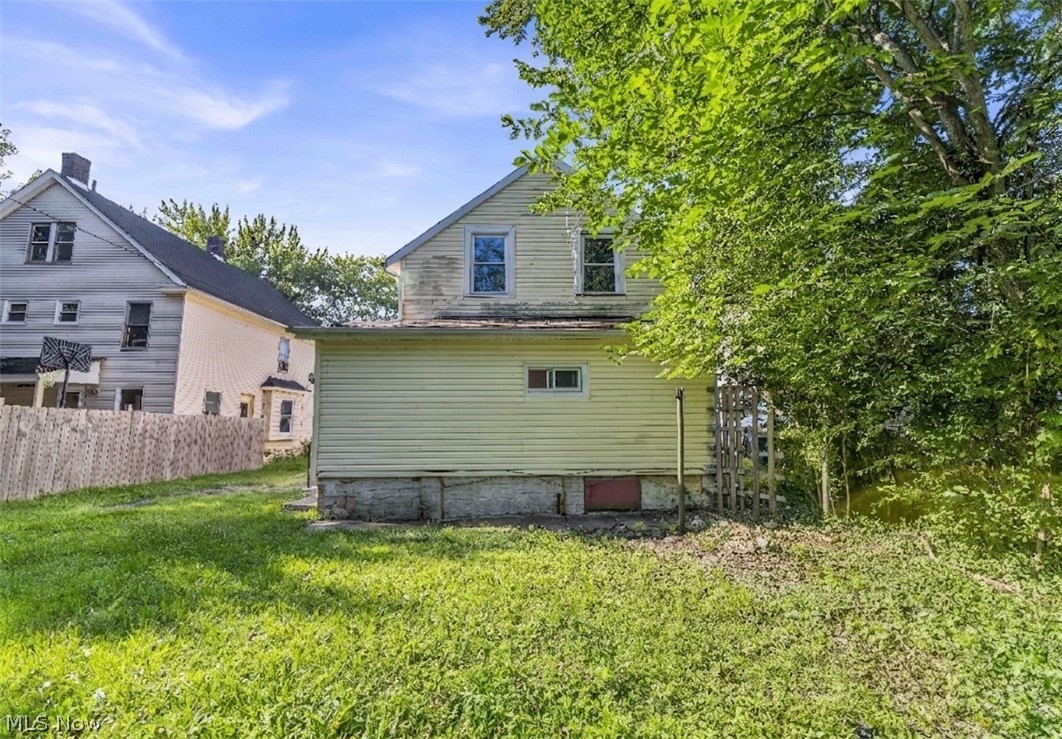 1753 E 30th Street Lorain OH 44055
