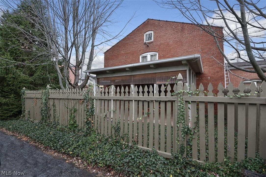 19915 Lake Road Rocky River OH 44116