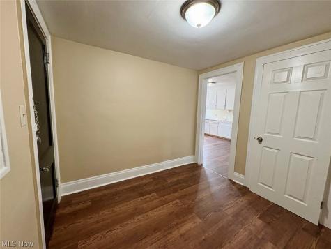 98 N Portage Path Akron OH 44303