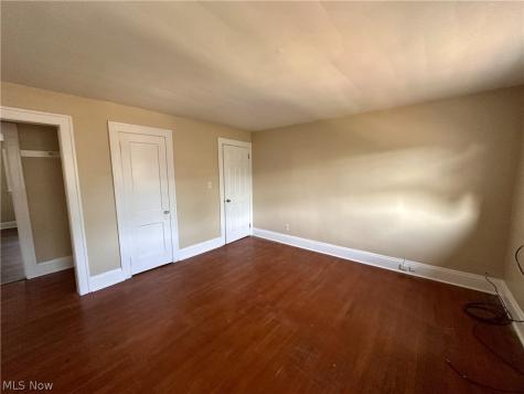 98 N Portage Path Akron OH 44303