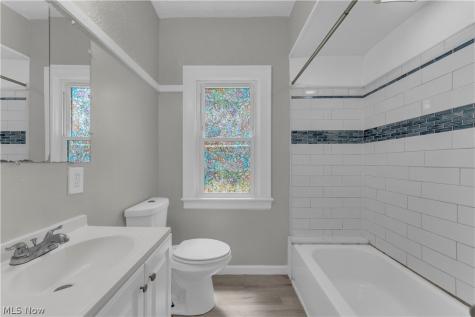 399 Madison Avenue Akron OH 44320