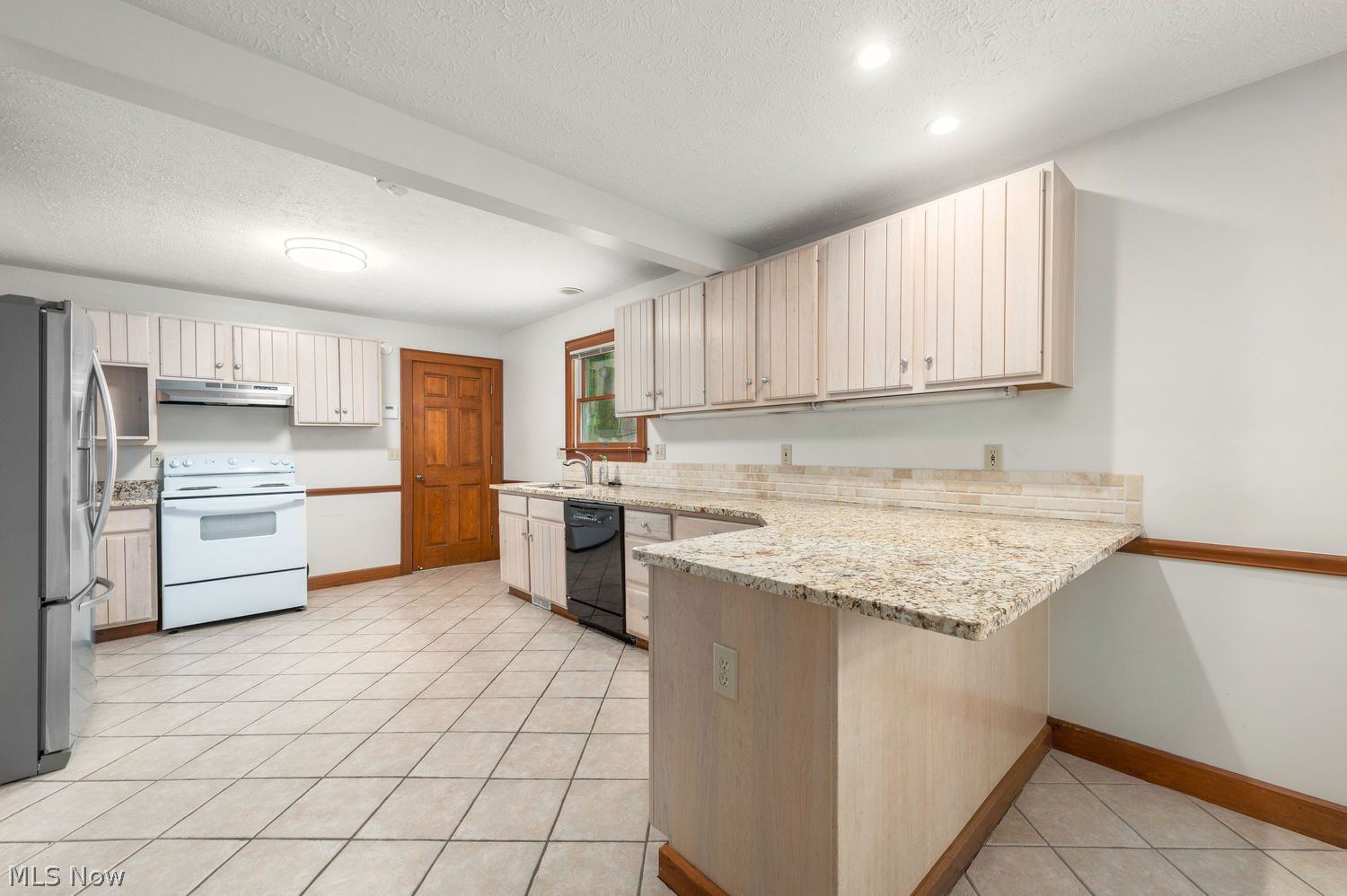 32530 Lake Road Avon Lake OH 44012
