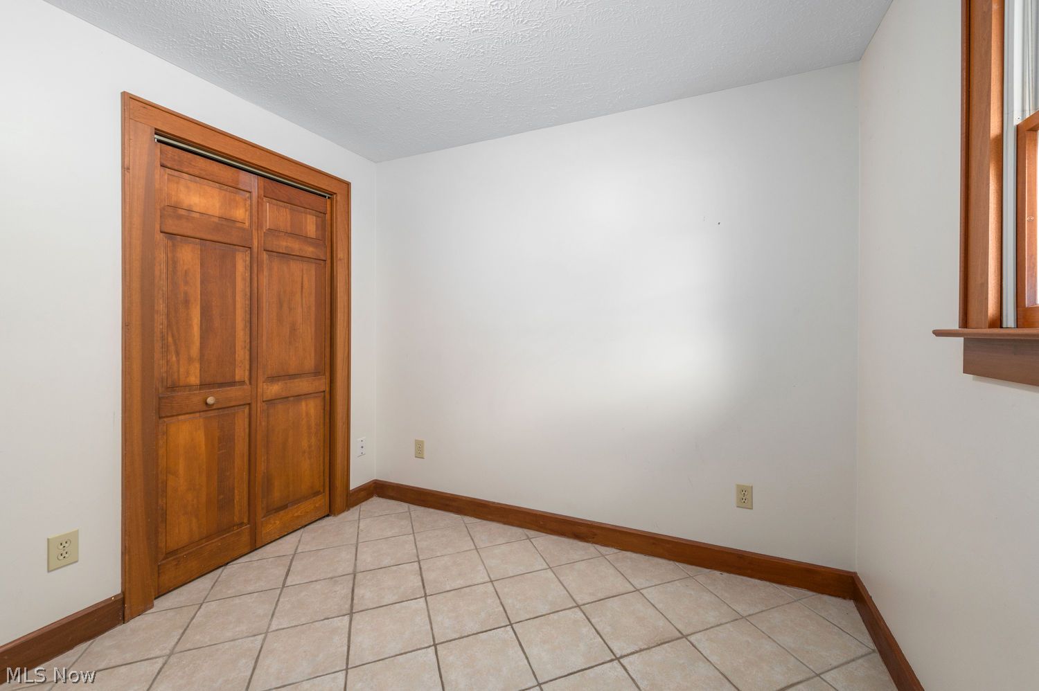 32530 Lake Road Avon Lake OH 44012