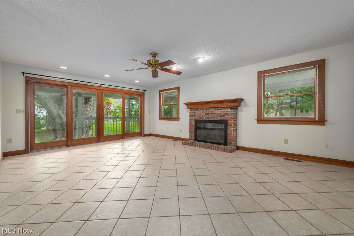32530 Lake Road Avon Lake OH 44012