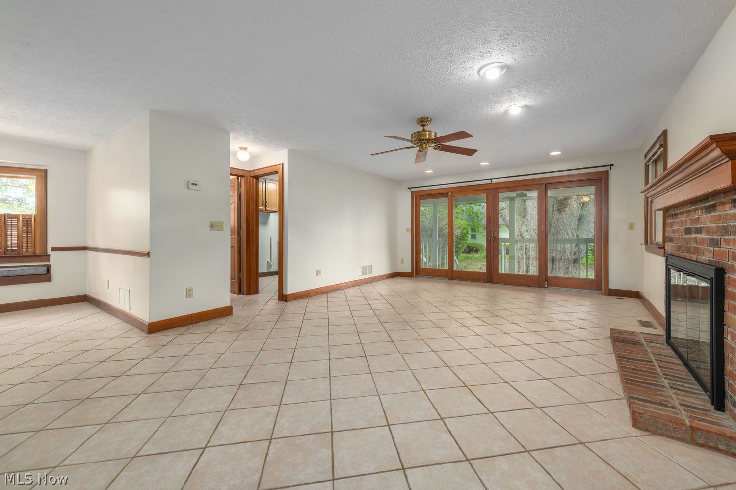 32530 Lake Road Avon Lake OH 44012