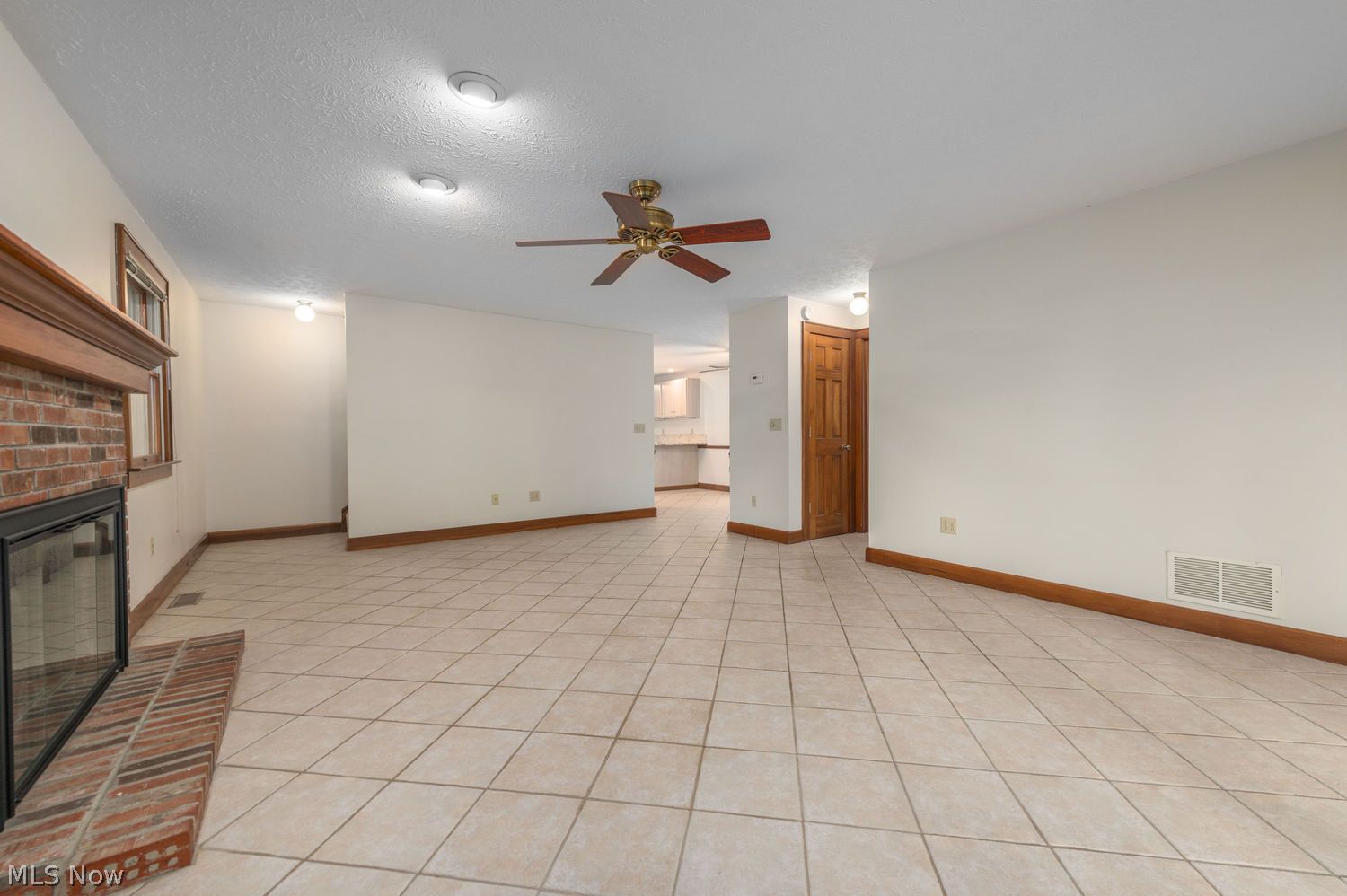 32530 Lake Road Avon Lake OH 44012