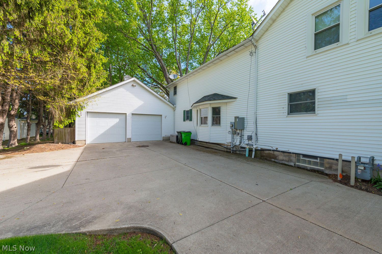32530 Lake Road Avon Lake OH 44012