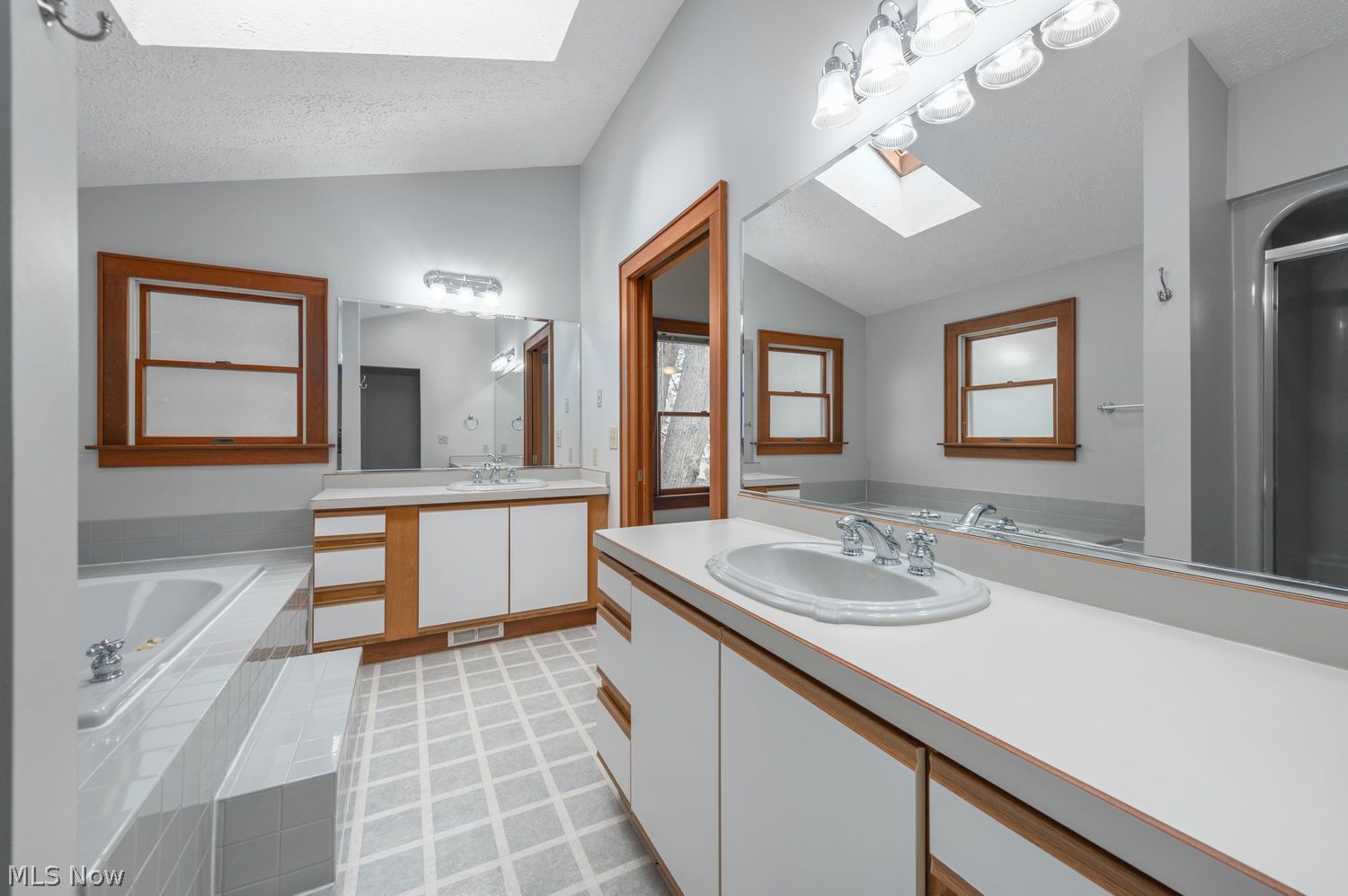 32530 Lake Road Avon Lake OH 44012