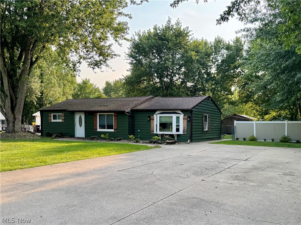 12755 Vincent Drive Mantua OH 44255