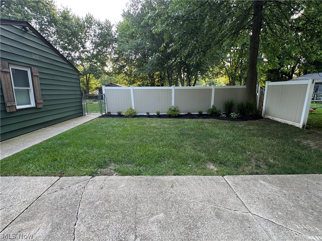 12755 Vincent Drive Mantua OH 44255