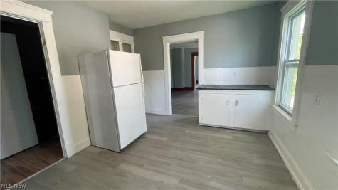 4322 Bush Avenue Cleveland OH 44109
