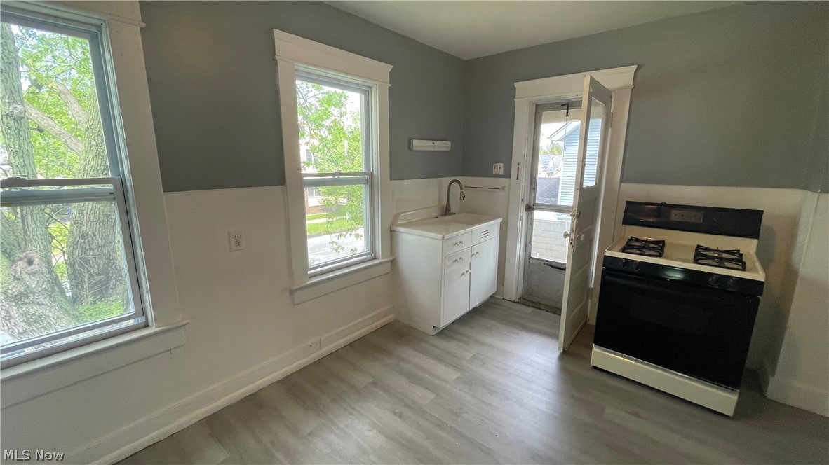 4322 Bush Avenue Cleveland OH 44109