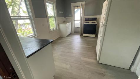 4322 Bush Avenue Cleveland OH 44109