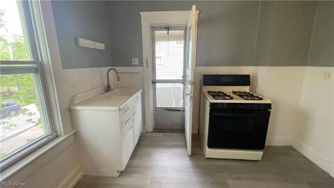 4322 Bush Avenue Cleveland OH 44109