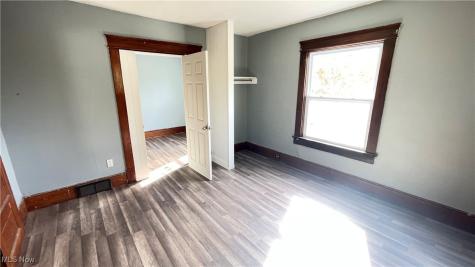 4322 Bush Avenue Cleveland OH 44109