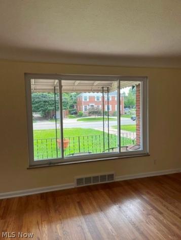 3470 Warren Road Cleveland OH 44111