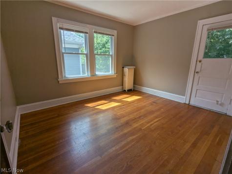 2965 E Derbyshire Road Cleveland Heights OH 44118