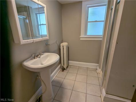 2965 E Derbyshire Road Cleveland Heights OH 44118