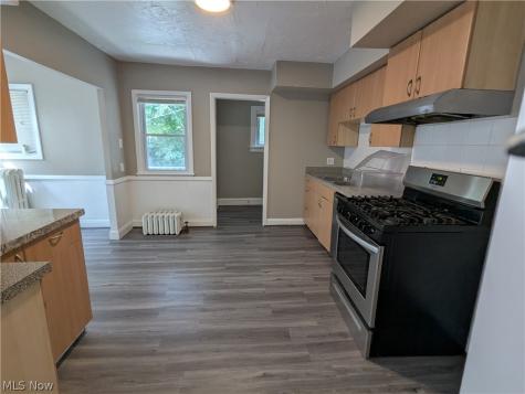 2965 E Derbyshire Road Cleveland Heights OH 44118