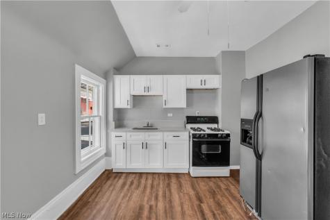 3271 W 43rd Street Cleveland OH 44109