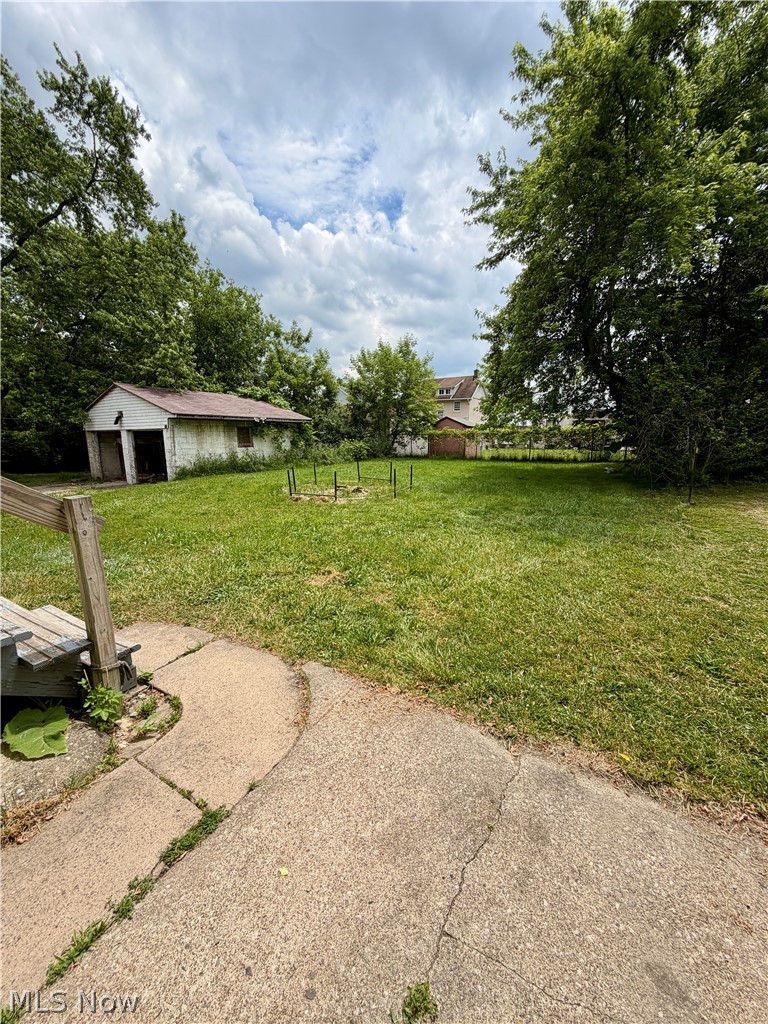 1725 Midland Avenue Youngstown OH 44509