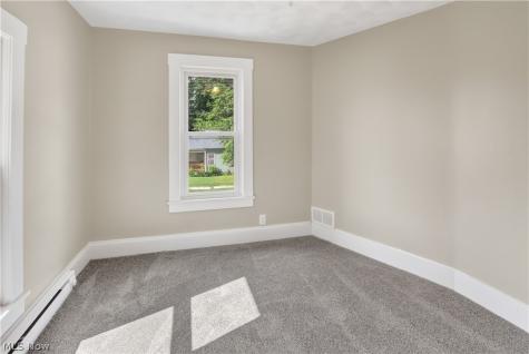 127 4th Street Elyria OH 44035