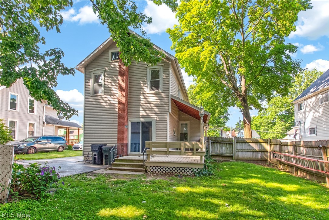 127 4th Street Elyria OH 44035