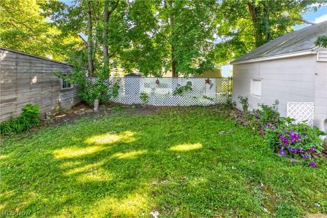 127 4th Street Elyria OH 44035