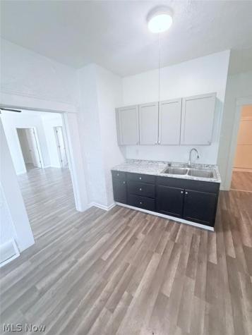 4434 Pearl Road Cleveland OH 44109