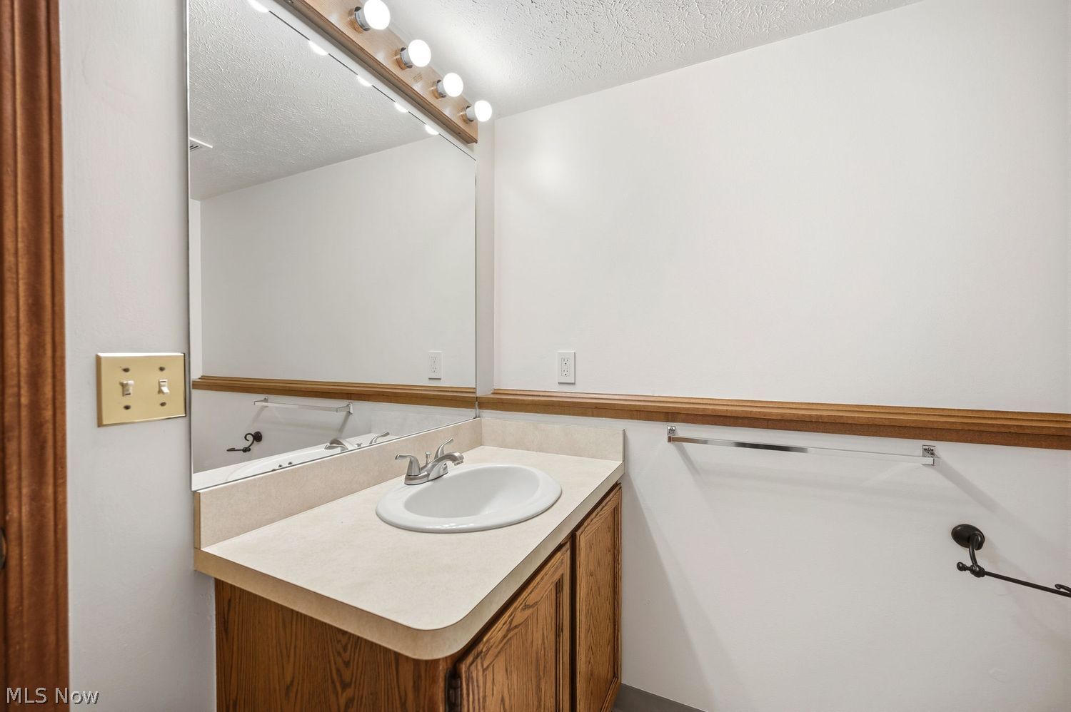 5034 Medhurst Avenue Solon OH 44139