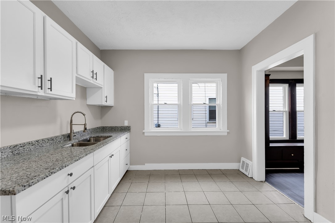 10106 Greenview Avenue Garfield Heights OH 44125