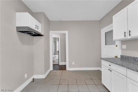 10106 Greenview Avenue Garfield Heights OH 44125