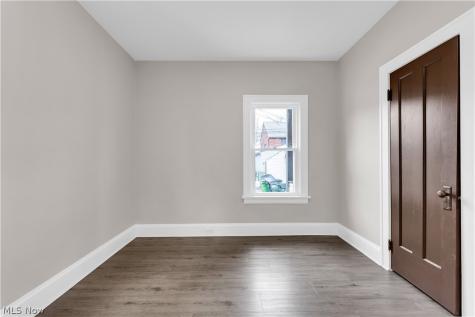 10106 Greenview Avenue Garfield Heights OH 44125