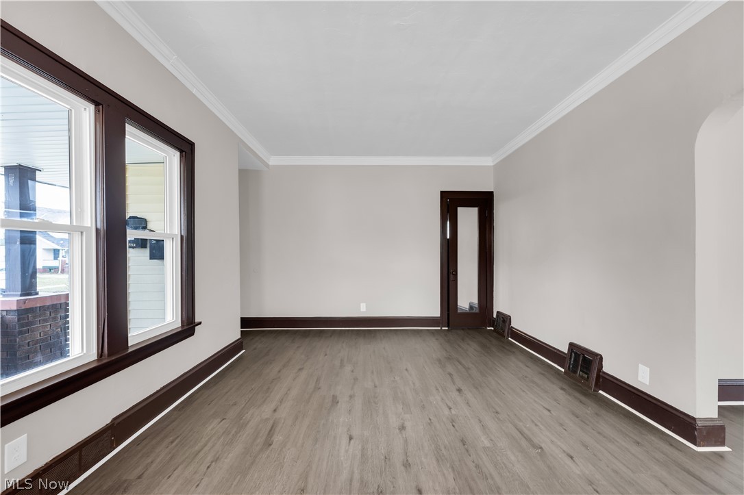 10106 Greenview Avenue Garfield Heights OH 44125