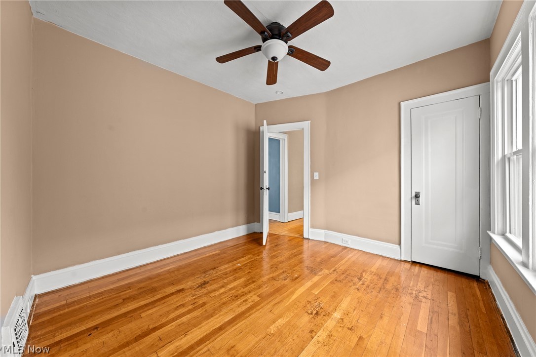 2056 Wascana Avenue Lakewood OH 44107