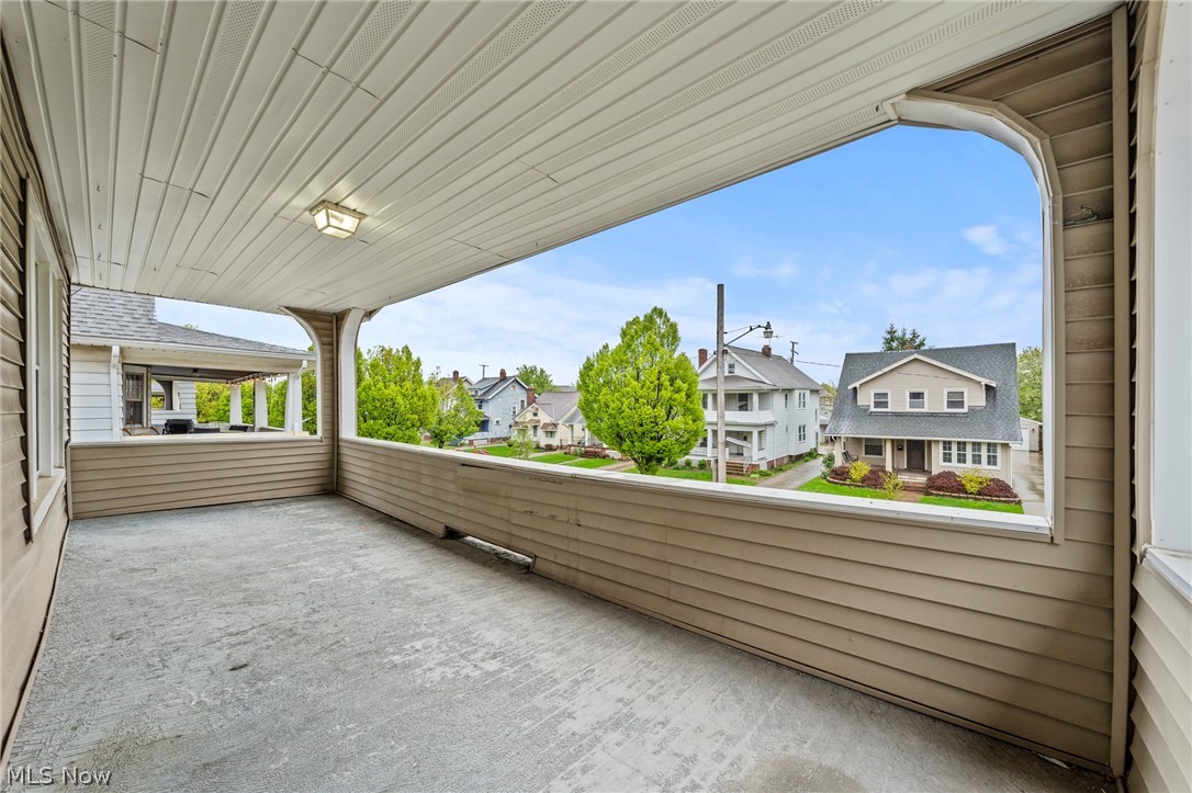 2056 Wascana Avenue Lakewood OH 44107