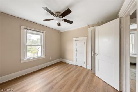 1235 Donald Avenue Lakewood OH 44107