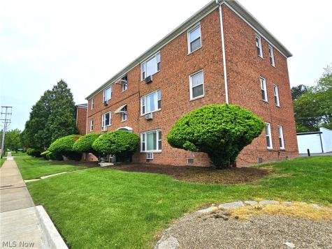 4032 Ridge Road Brooklyn OH 44144