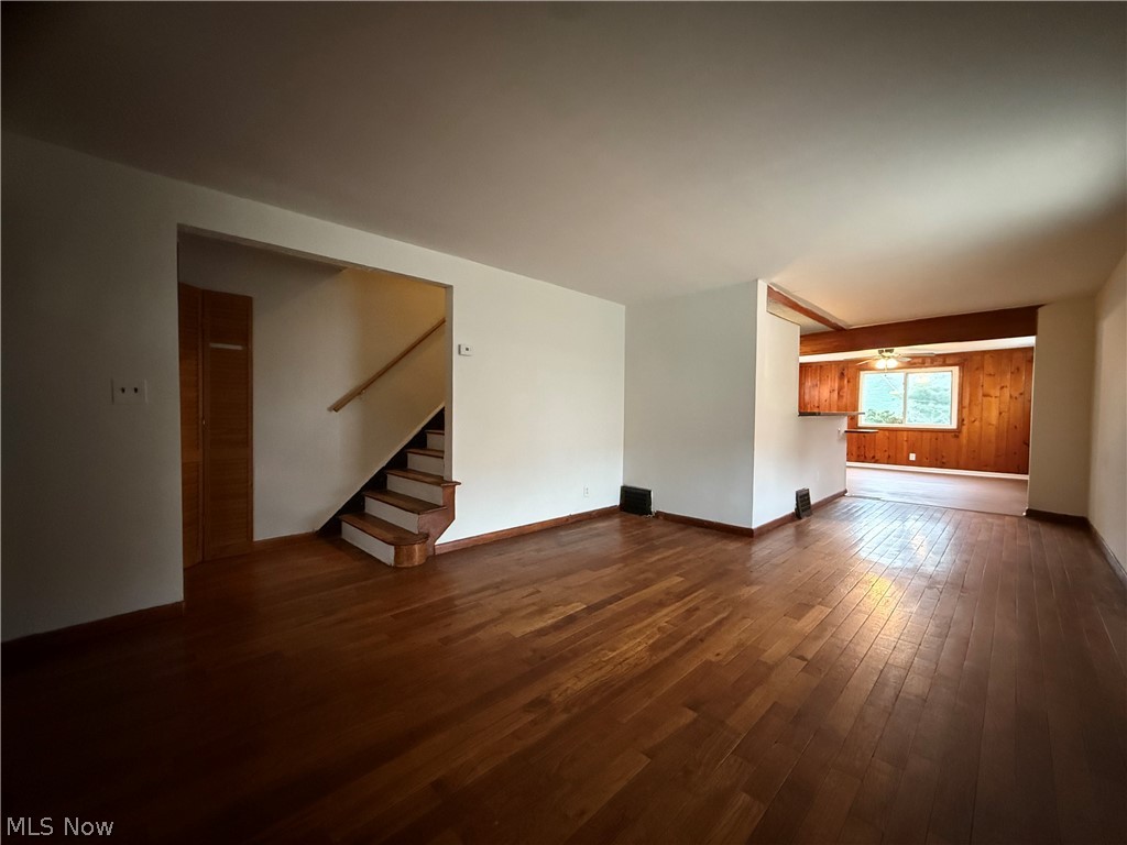 1427 E 252nd Street Euclid OH 44117